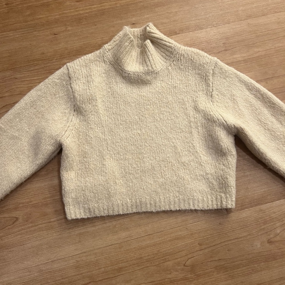 ZARA cropped cream sweater